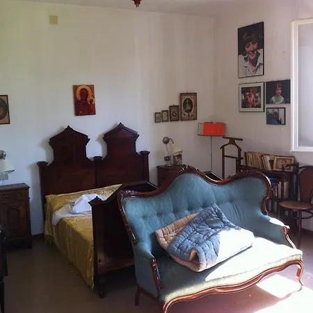 Fundus House *